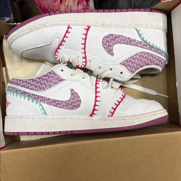 Nike Shoes - Nike White and Pink Textured Sneakers